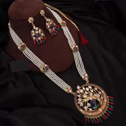 Elegant Matching Necklace & Earring Set™