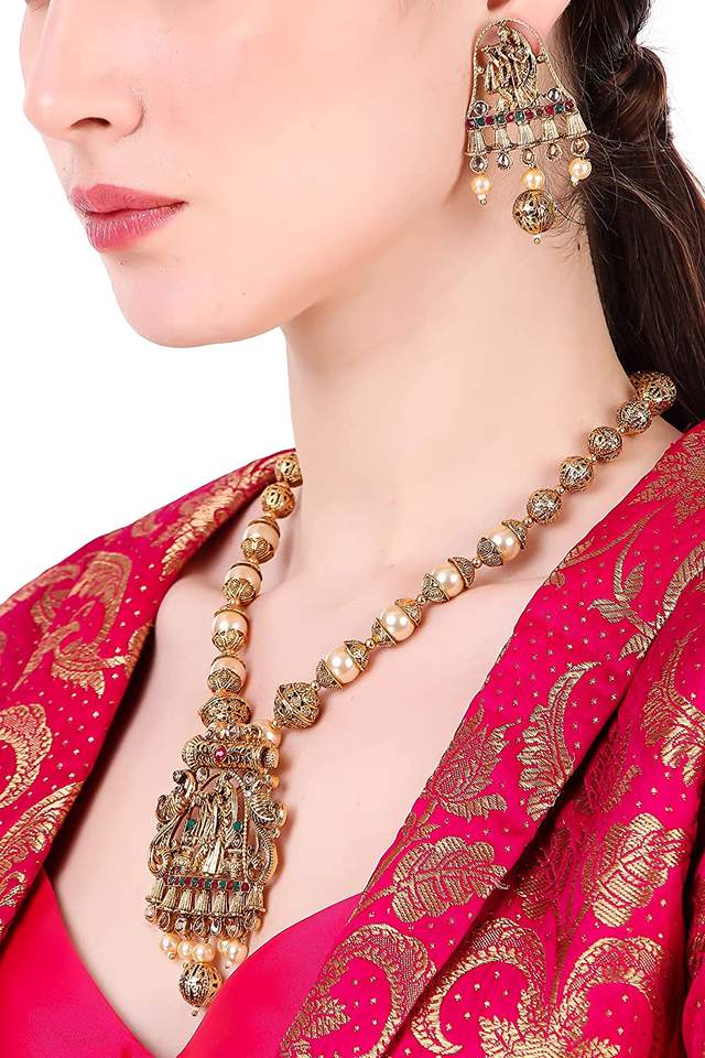 Elegance in Tradition Bridal Set™