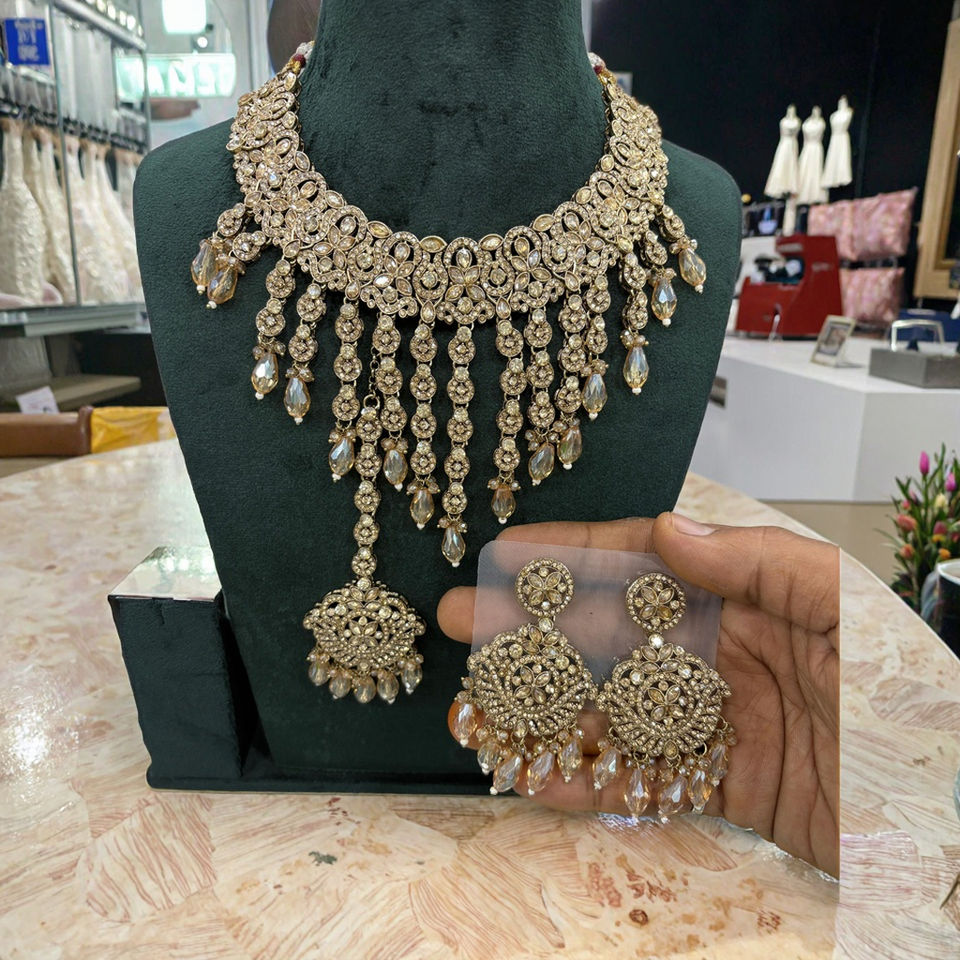 Elegant Kundan Crystal Pearl Necklace Set™