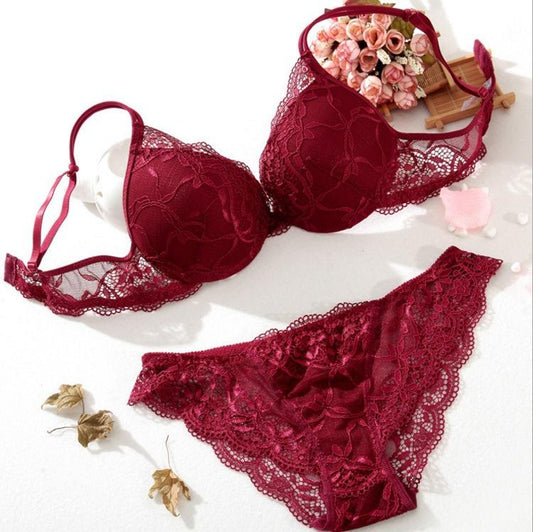 Luxe Lace Underwired Bra Set™