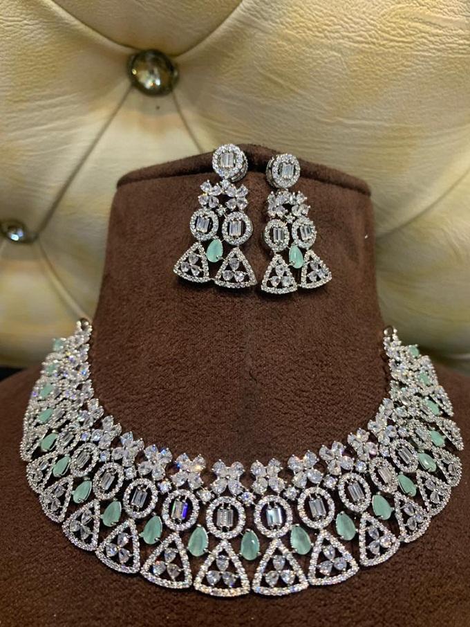 Elegance Diamond Choker & Earring Set™